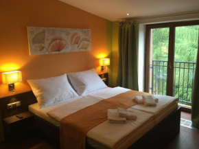 Отель Casino & Hotel Admiral Strážný  Стражни